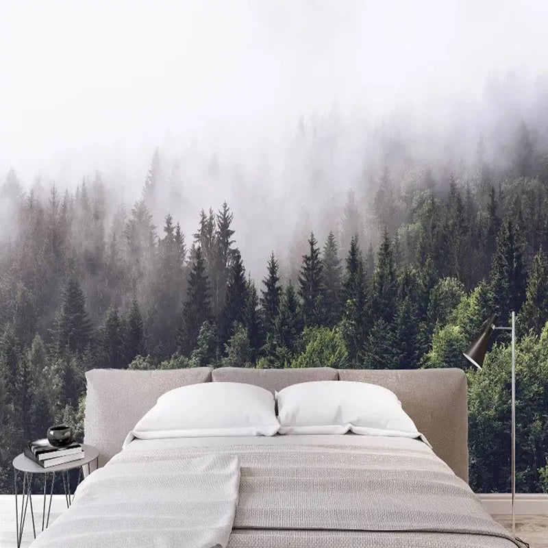 Papier peint panoramique Sapins dans le brouillard : forêt de sapins vert sombre dans le brouillard, posé dans une chambre