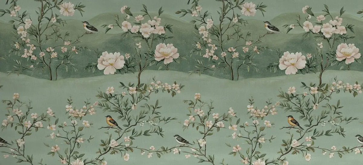 Papier peint panoramique Chinoiserie pivoines et collines vert d'eau : vue du motif, frises de collines vert d'eau, pivoines blanches, arbustes fleuris et oiseaux