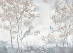 Papier peint panoramique Faisans et arbres bleu brume : vue du motif, arbres gravés et faisans perchés, feuillages rosés sur fond bleu brume