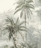 Papier peint panoramique Jungle dans la brume vert sauge : détail du motif, palmier vert sauge