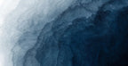 Papier peint panoramique Vague d'encre bleu brume : vue à plat du motif, vague abstraite à l'encre, du bleu brume au bleu profond