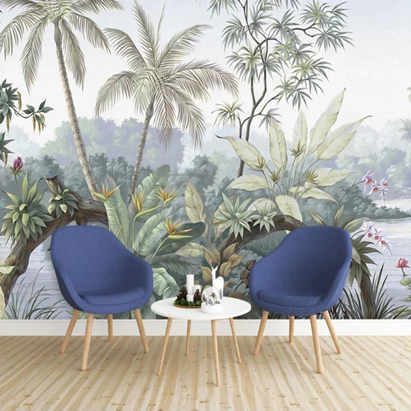 Papier peint panoramique Palmiers et oiseaux de paradis peints : palmiers et oiseaux de paradis peints derrière deux fauteuils
