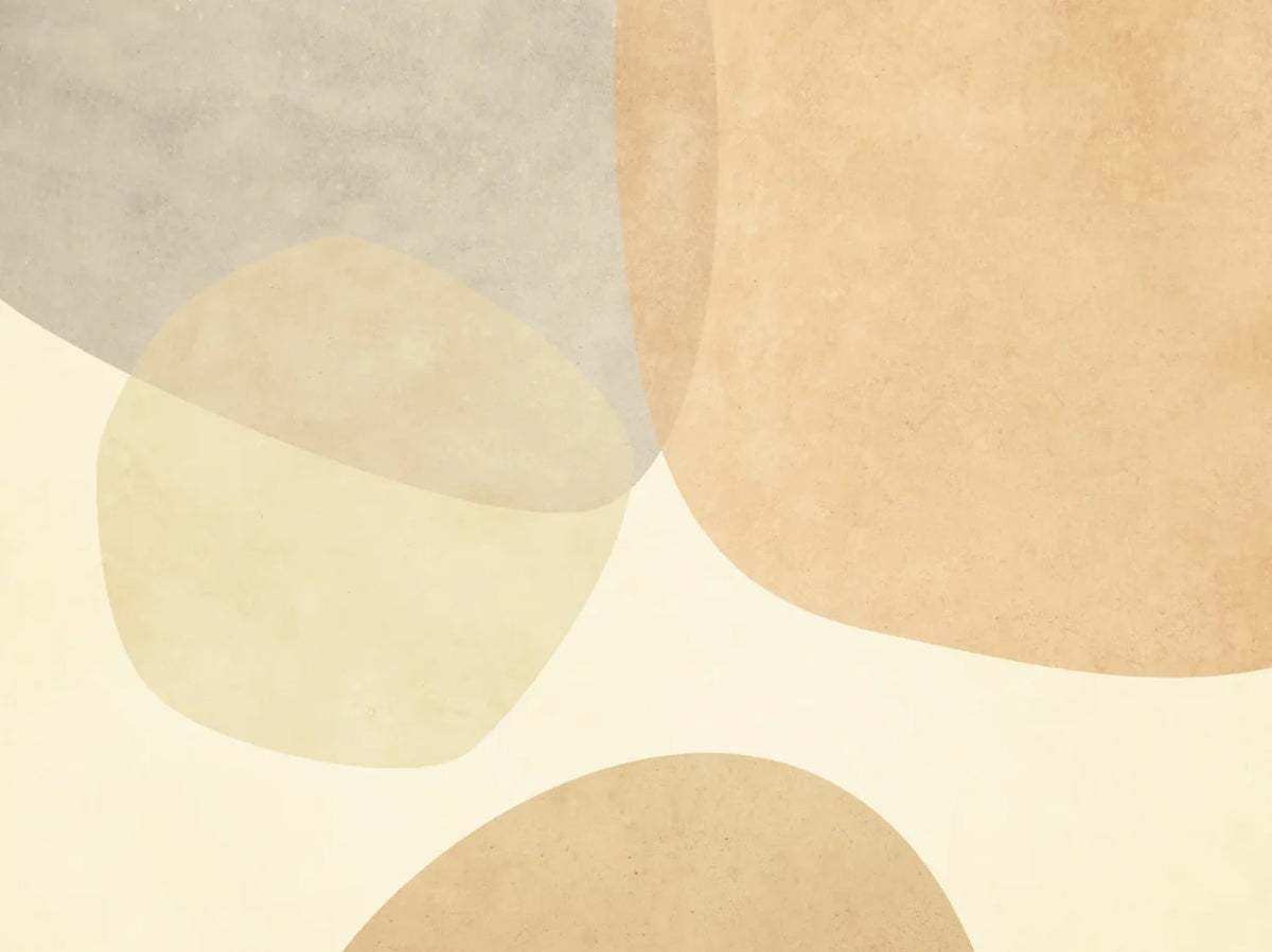 Papier peint panoramique Formes organiques sable : vue du motif, formes arrondies superposées en sable, miel pâle et grège sur fond crème