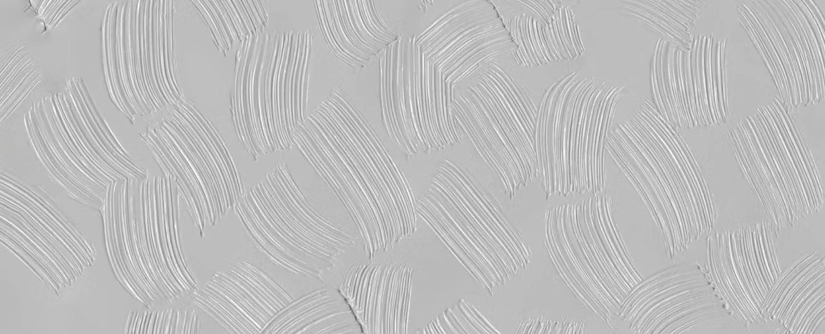 Papier peint effet plâtre peigné gris perle : vue de la matière, stries de plâtre peigné gris perle