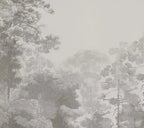 Papier peint panoramique Forêt profonde taupe dans la brume : détail du motif, cimes taupe