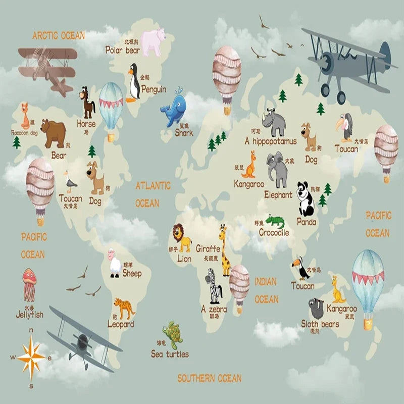 Papier peint panoramique Carte du monde douce : vue à plat du motif, carte du monde illustrée d'animaux sur fond vert d'eau