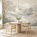 Papier peint panoramique Collines japandi aquarelle : collines, lac et arbres stylisés à l'aquarelle beige et taupe, posé dans une salle à manger