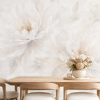 Papier peint panoramique Pivoines ivoire : pivoines ivoire derrière une table en bois et un bouquet de fleurs séchées