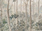 Papier peint panoramique Haute futaie peinte vert-de-gris : détail du motif, sous-bois et troncs clairs