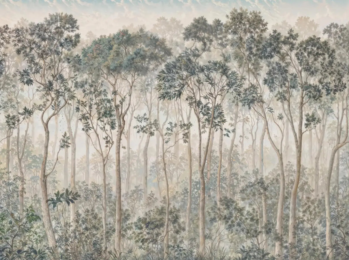 Papier peint panoramique Haute futaie peinte vert-de-gris : vue à plat, haute futaie aux troncs élancés et feuillages vert-de-gris sur un ciel nacré