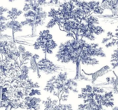 Papier peint panoramique Toile de Jouy aux tigres bleu marine : détail du motif, arbres gravés bleu marine