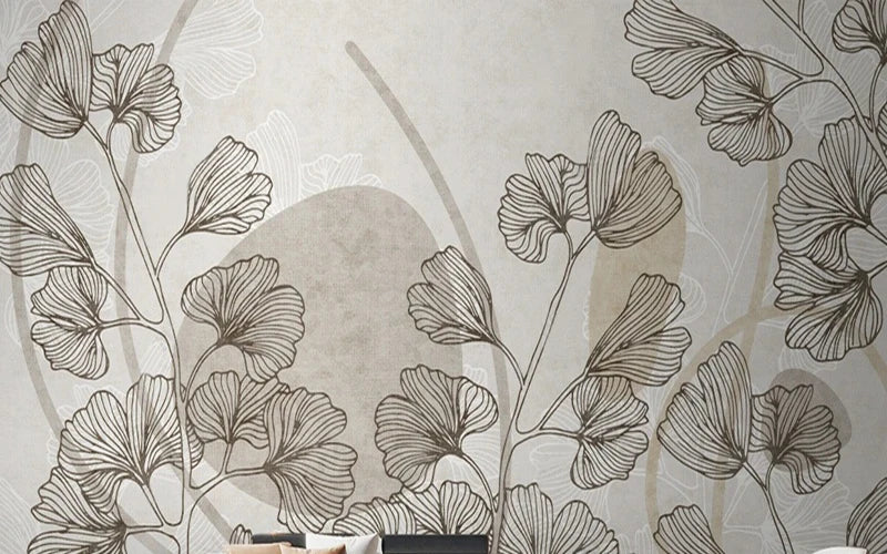 Papier peint panoramique Feuilles de ginkgo et formes sable : vue du motif, feuilles de ginkgo au trait sépia et grands cercles sable sur fond grège