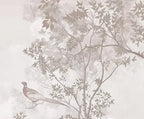 Papier peint panoramique Faisans dans les arbres vieux rose : détail du motif, feuillages vieux rose et second faisan