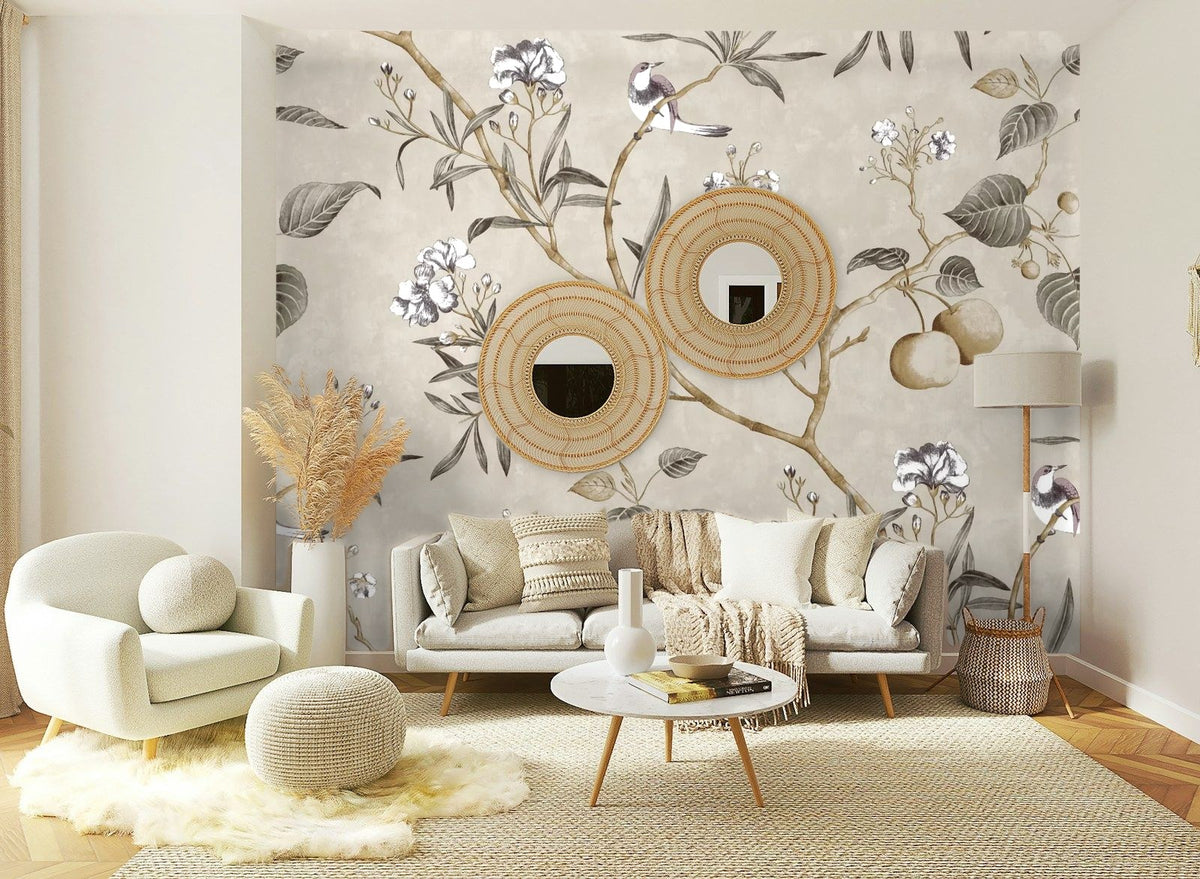 Papier peint panoramique Branches fruitières et oiseaux lin posé sur le mur d’un salon