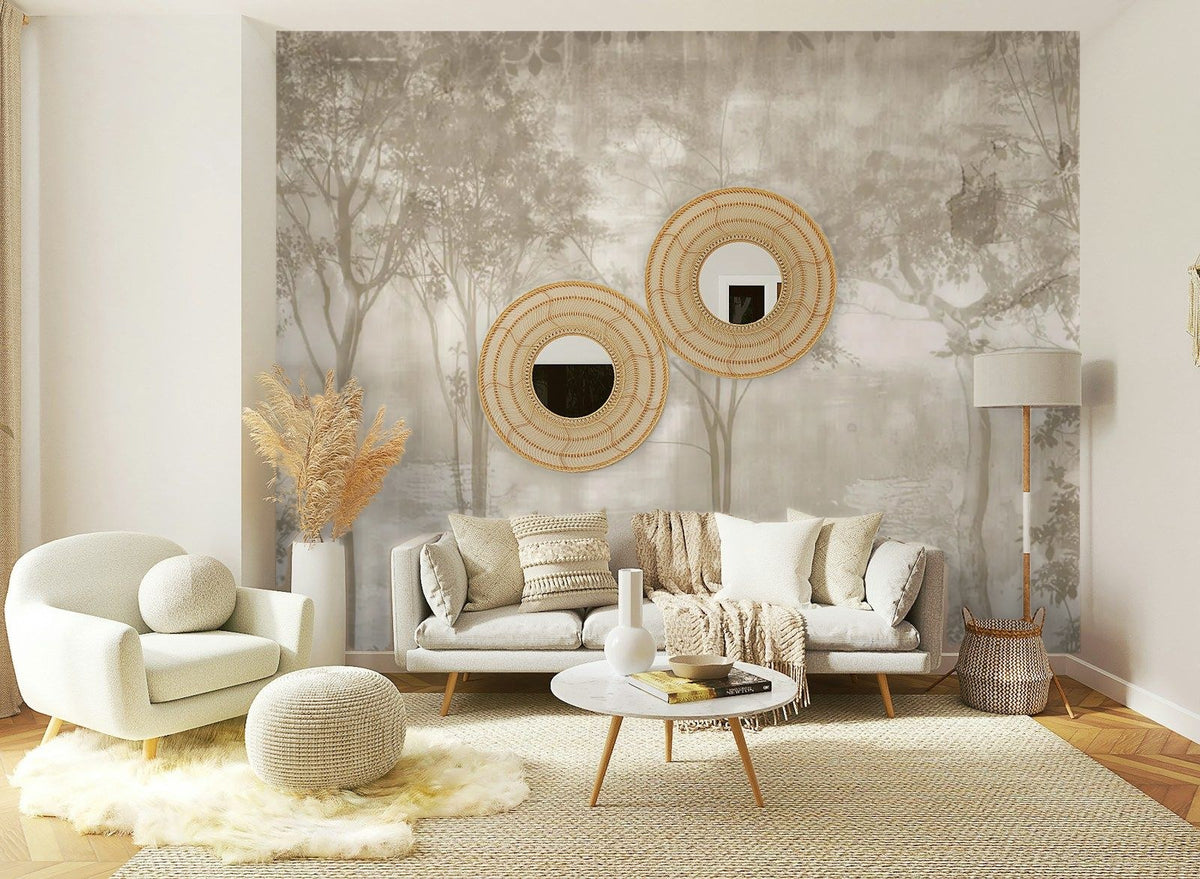Papier peint panoramique Forêt brumeuse taupe posé sur le mur d’un salon