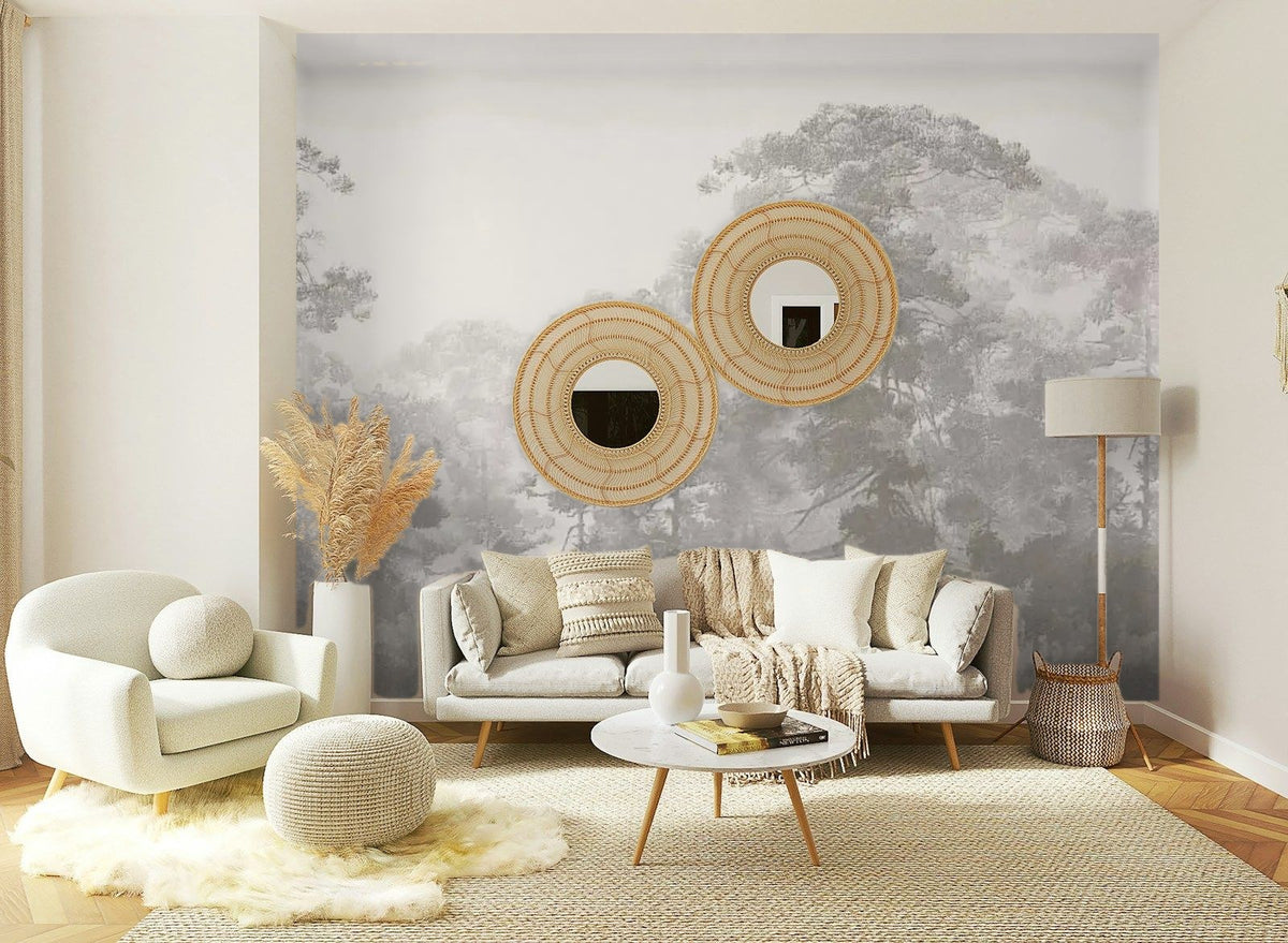 Papier peint panoramique Forêt profonde taupe dans la brume posé sur le mur d’un salon