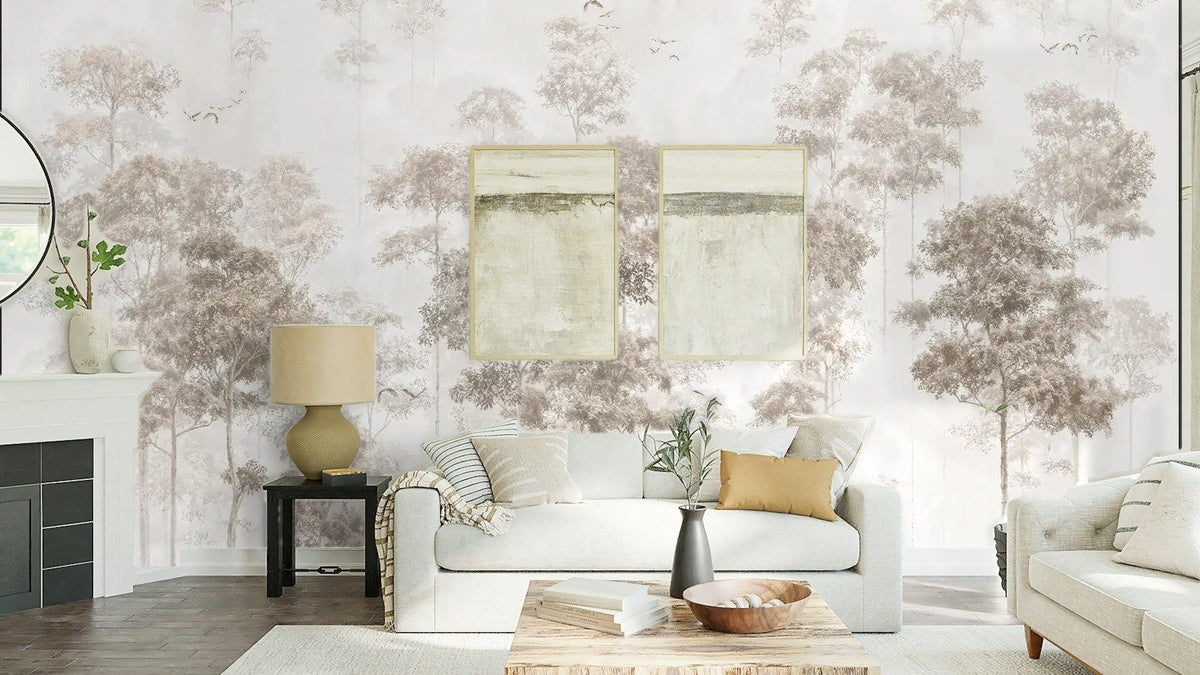 Papier peint panoramique Futaie aquarelle taupe aux oiseaux posé au-dessus du canapé d’un séjour