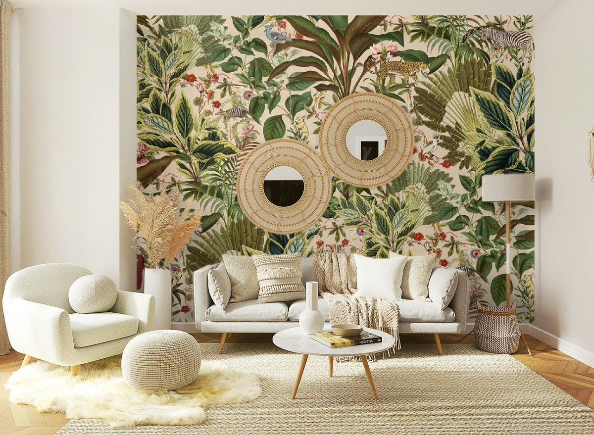 Papier peint panoramique Jungle aux léopards et zèbres, fond sable posé sur le mur d’un salon