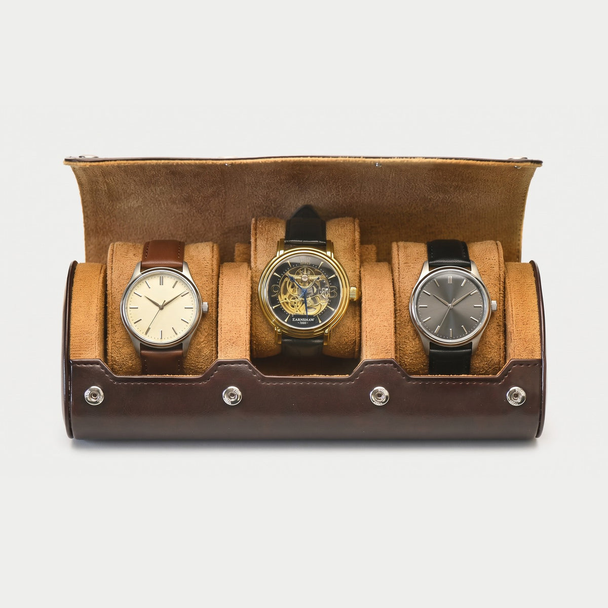 Rouleau Nomade trois montres, façon cuir brun café, trois montres en place