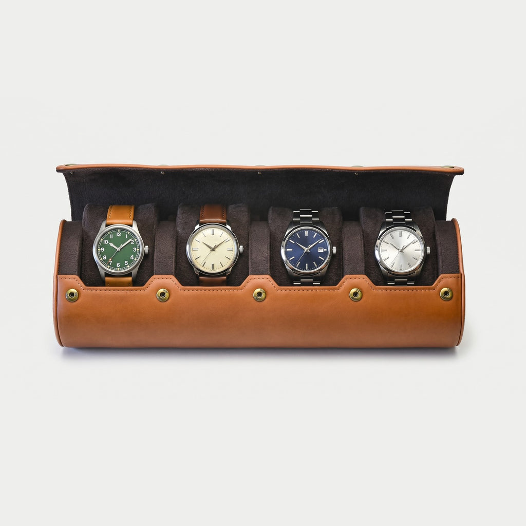Rouleau Nomade quatre montres, façon cuir cognac, quatre montres en place